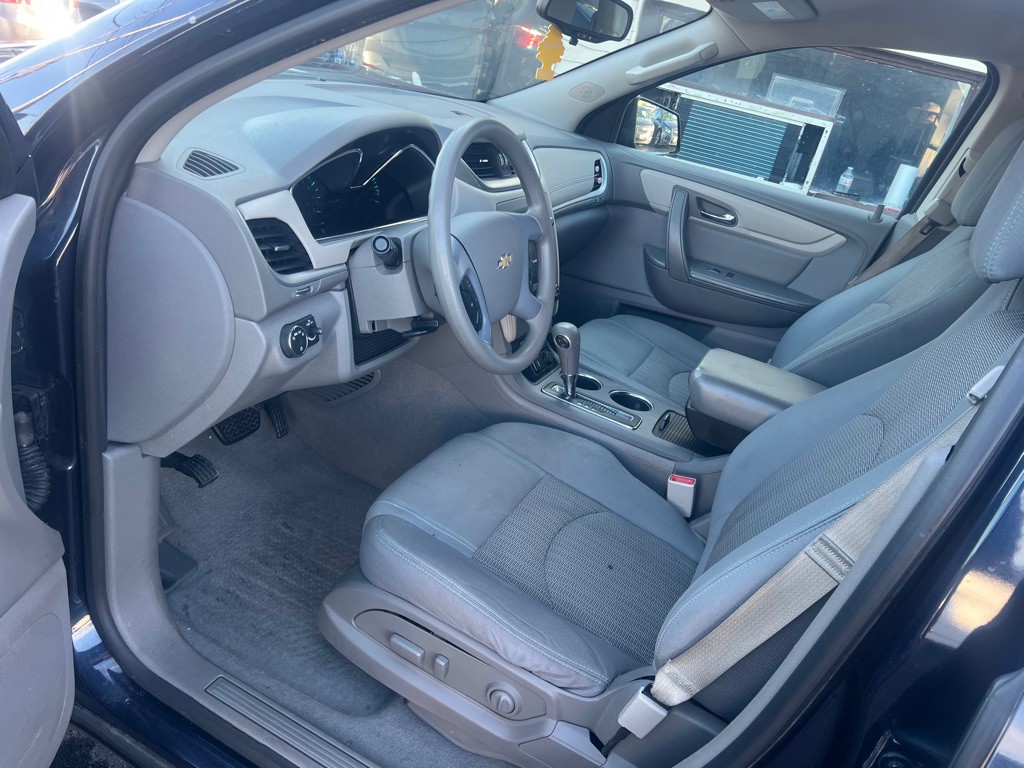 2017 Chevrolet Traverse Image 8