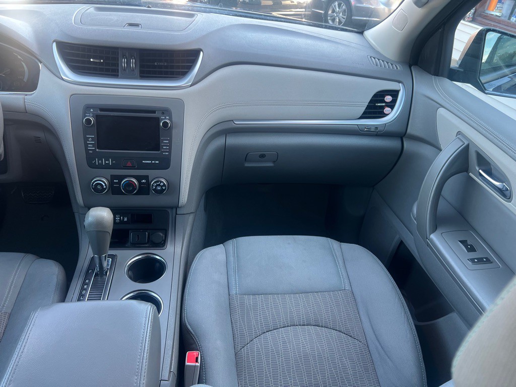 2017 Chevrolet Traverse Image 11
