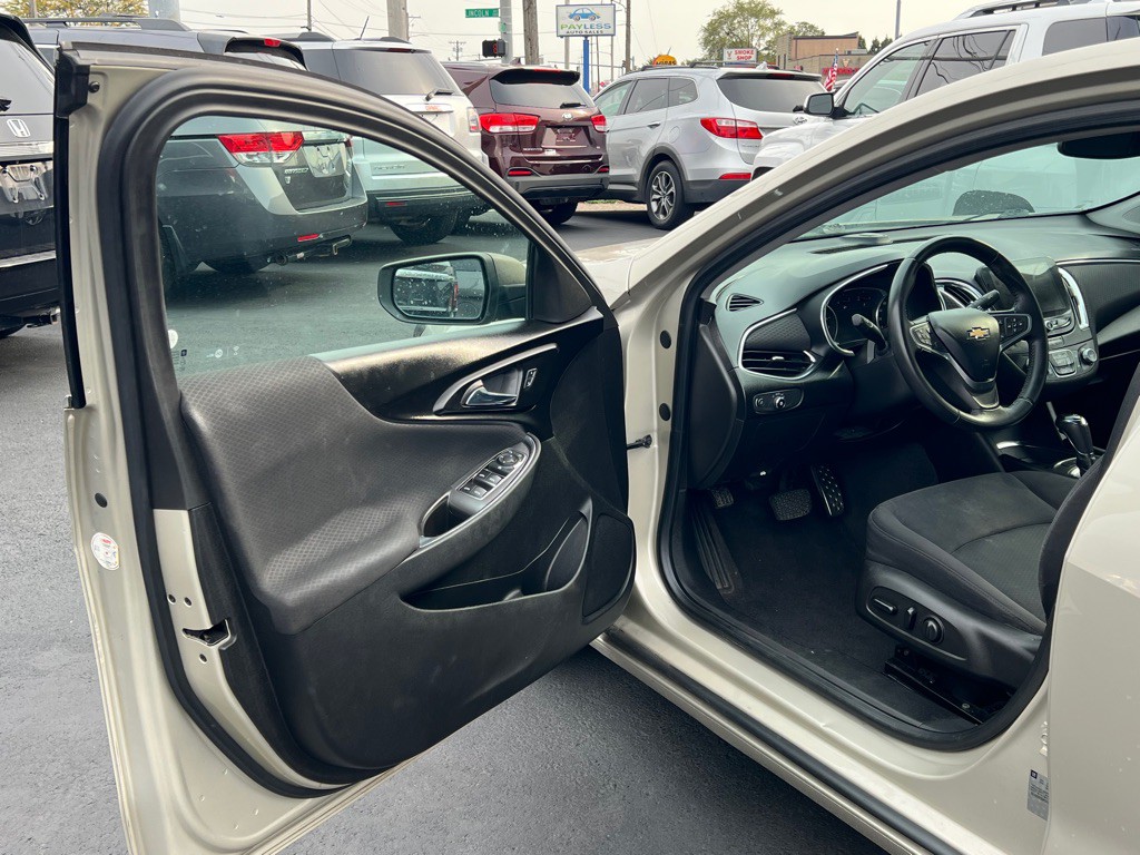 2016 Chevrolet Malibu Image 7