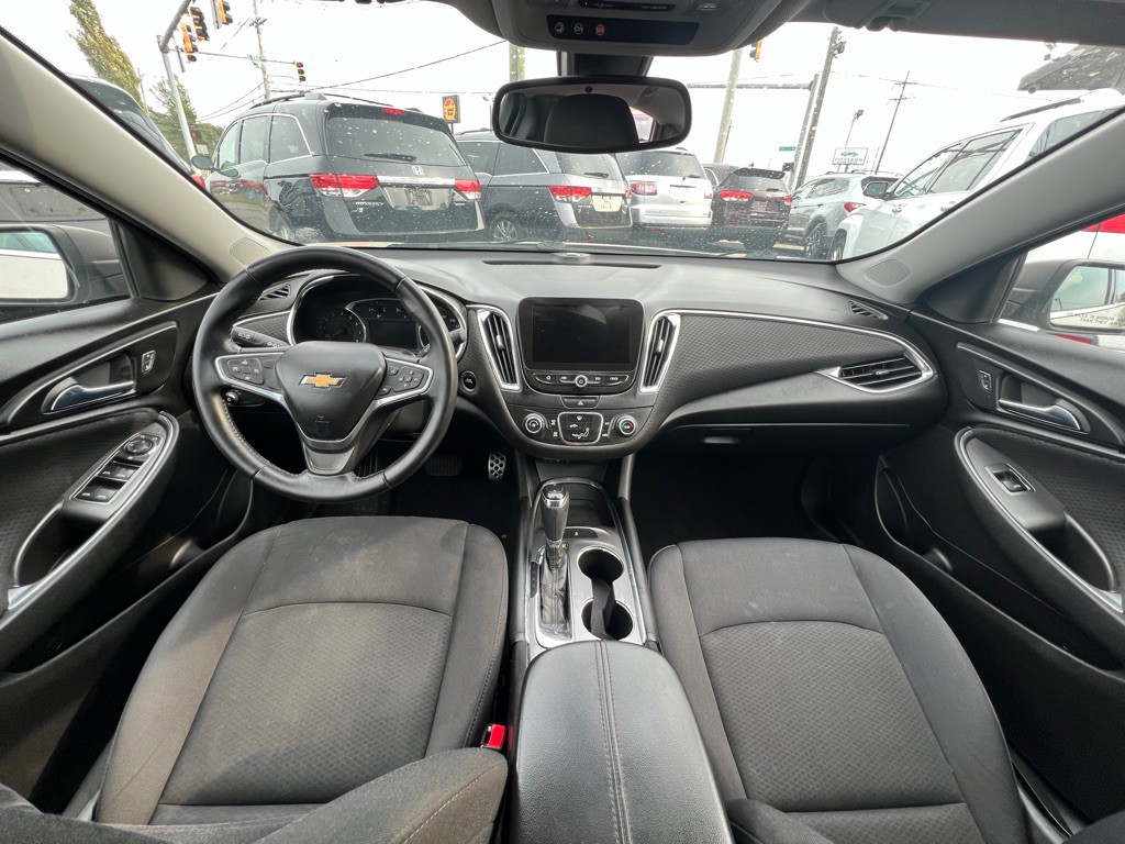 2016 Chevrolet Malibu Image 10