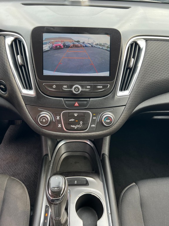 2016 Chevrolet Malibu Image 16