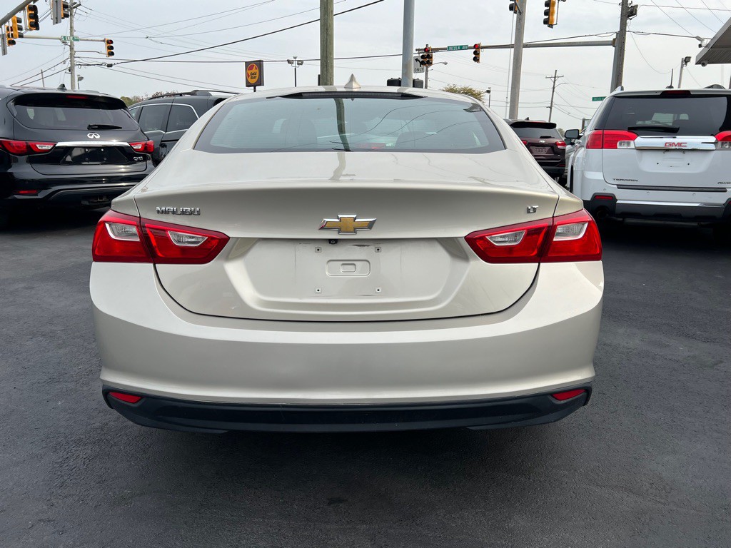2016 Chevrolet Malibu Image 19