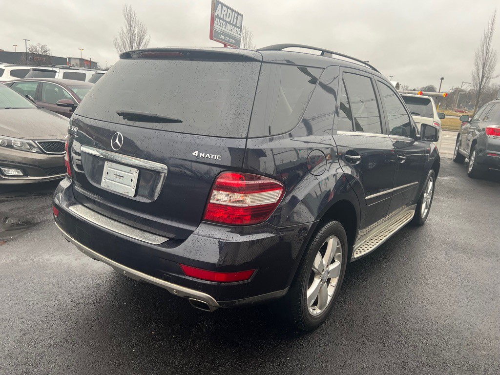 2011 Mercedes-Benz M-Class Image 14