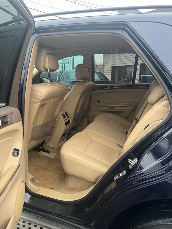 2011 Mercedes-Benz M-Class Image 22