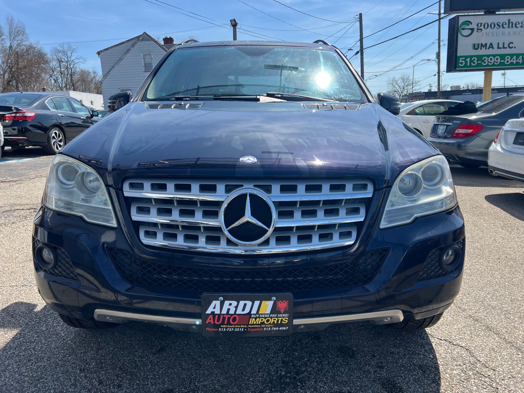 2011 Mercedes-Benz M-Class Image 1