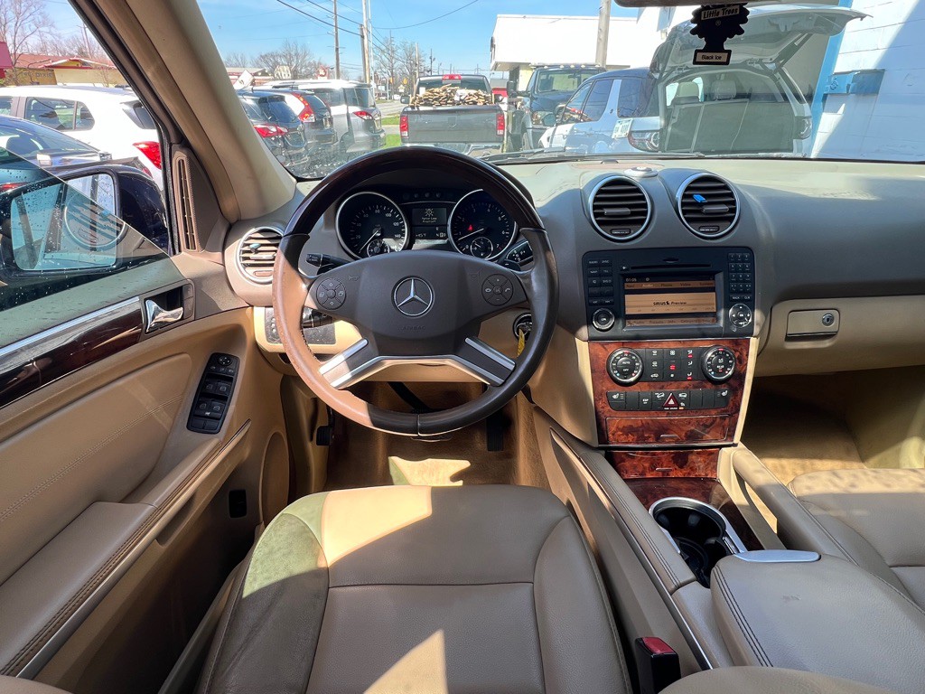 2011 Mercedes-Benz M-Class Image 6