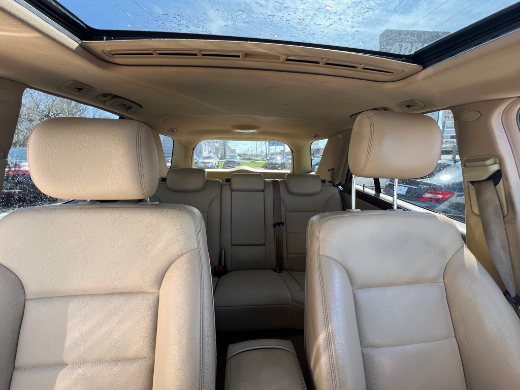 2011 Mercedes-Benz M-Class Image 10
