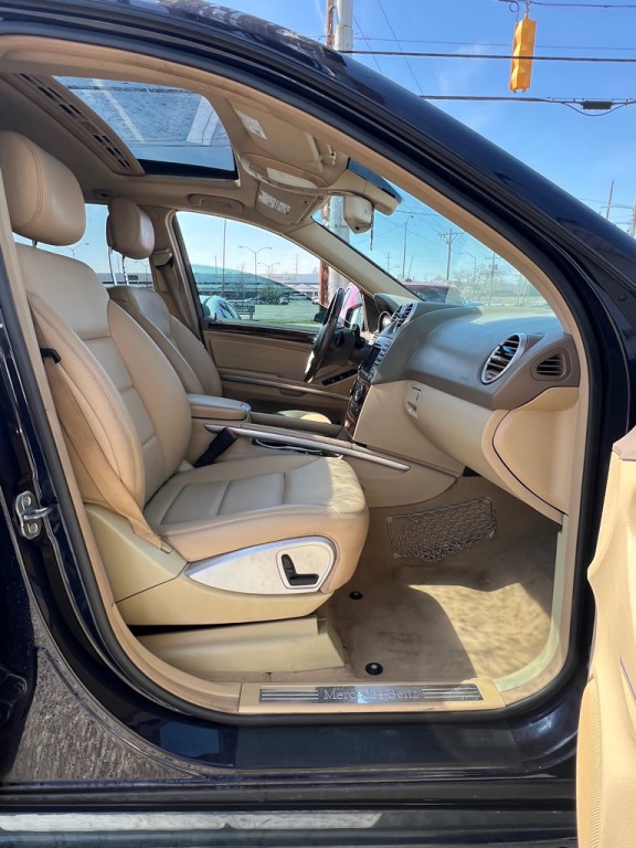 2011 Mercedes-Benz M-Class Image 11