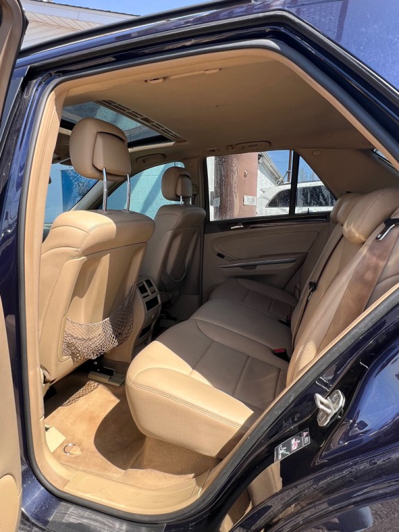 2011 Mercedes-Benz M-Class Image 12