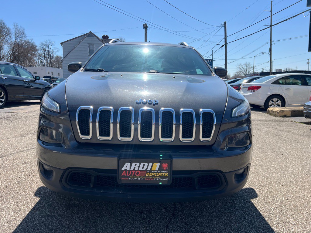 2017 Jeep Cherokee Image 1