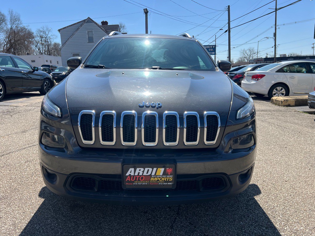 2017 Jeep Cherokee Image 2