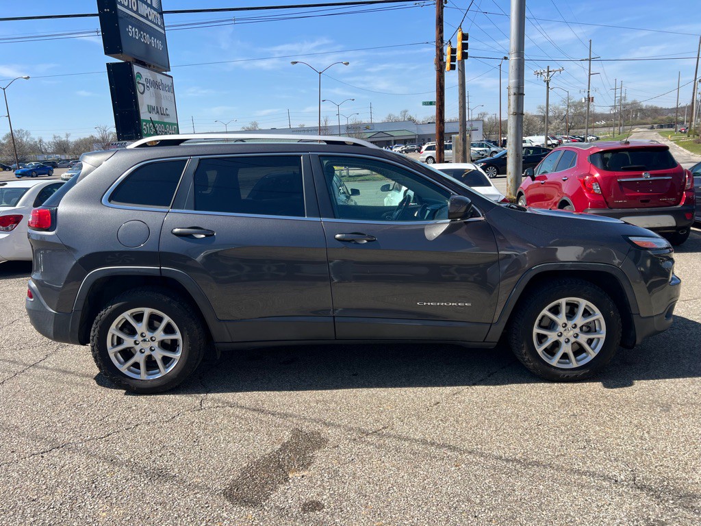 2017 Jeep Cherokee Image 5