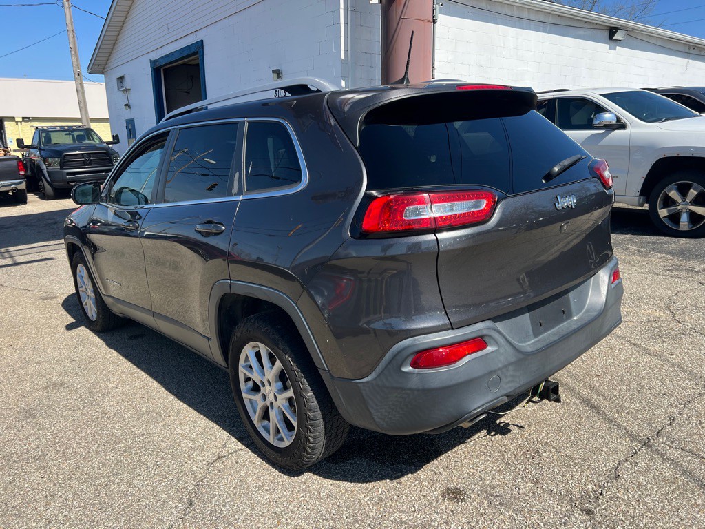 2017 Jeep Cherokee Image 17