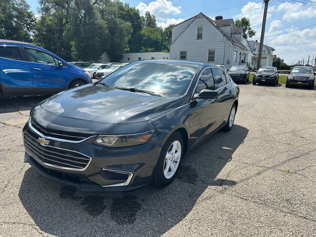 2017 Chevrolet Malibu Image 3