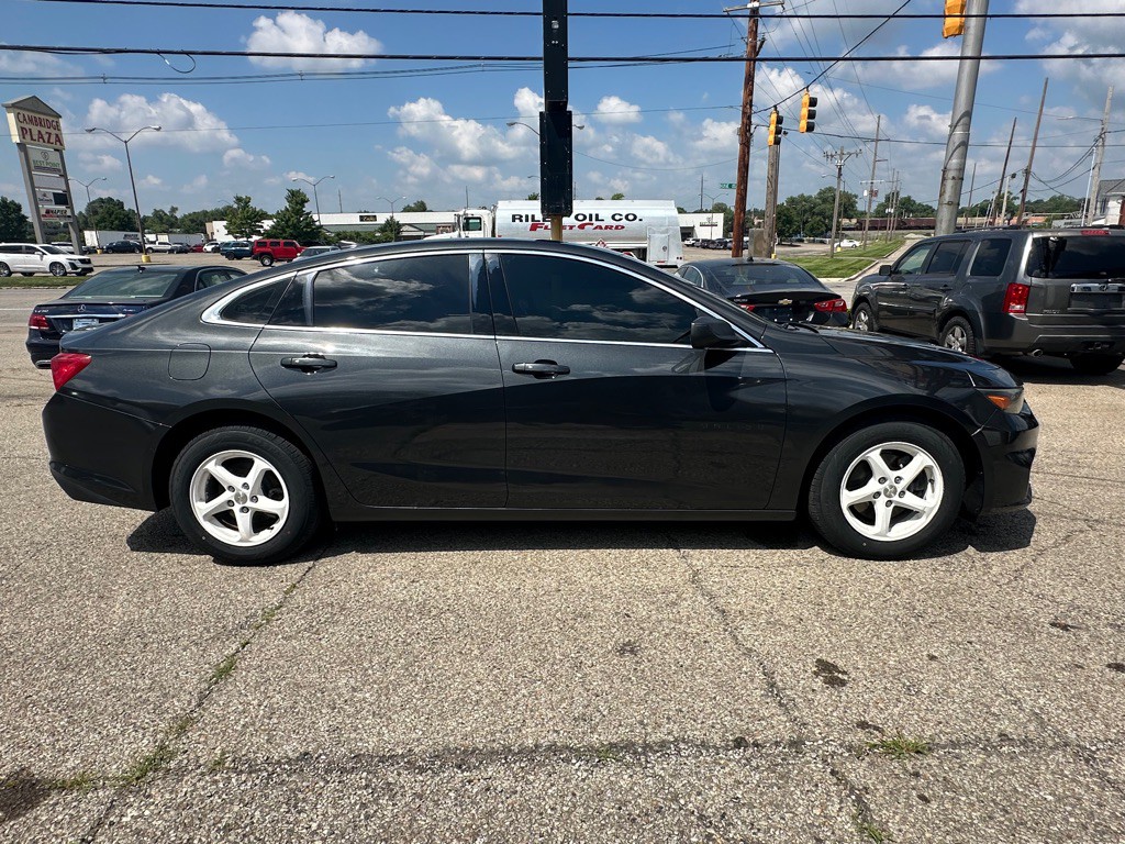 2017 Chevrolet Malibu Image 6