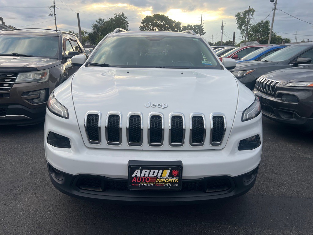 2017 Jeep Cherokee Image 2
