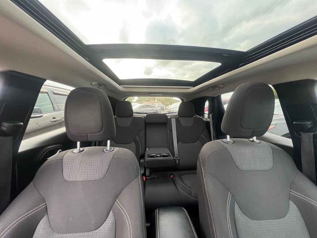 2017 Jeep Cherokee Image 10