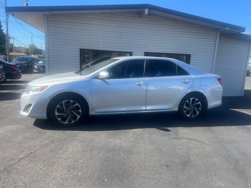 2013 Toyota Camry Image 5