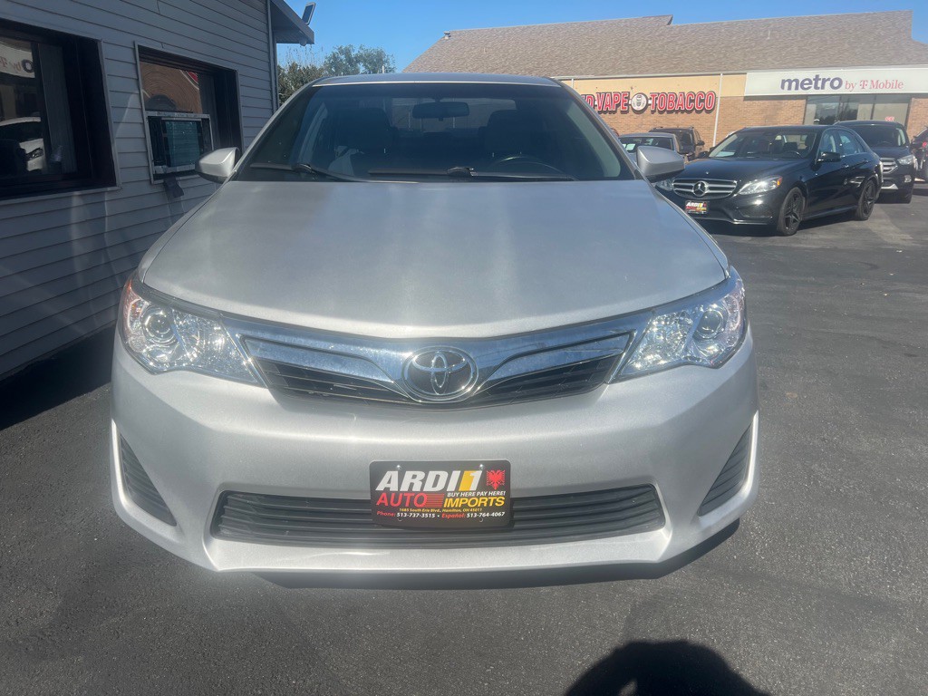 2013 Toyota Camry Image 1