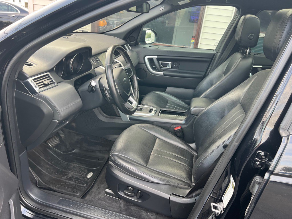 2019 Land Rover Discovery Sport Image 12