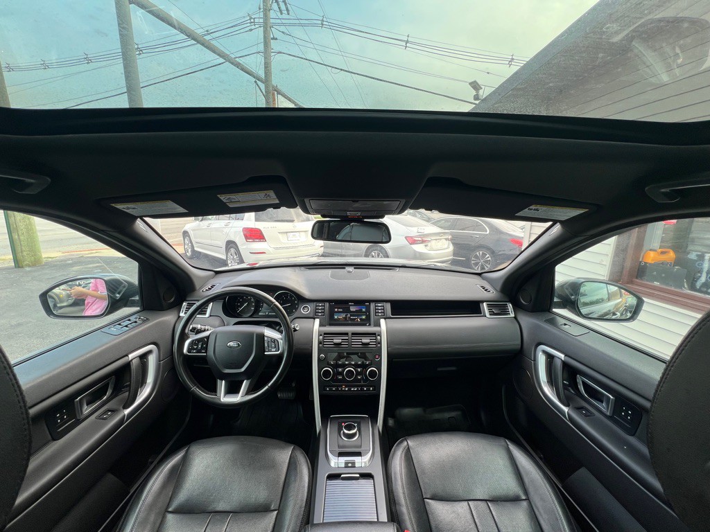 2019 Land Rover Discovery Sport Image 16