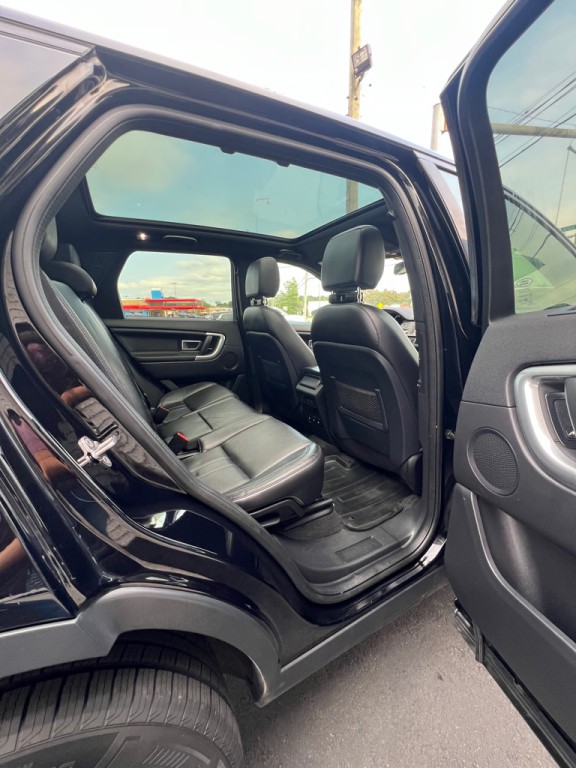 2019 Land Rover Discovery Sport Image 17