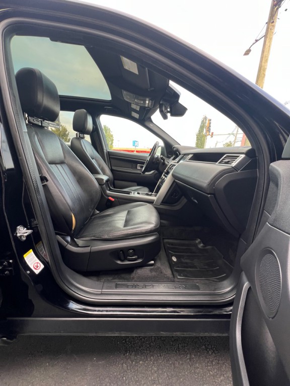 2019 Land Rover Discovery Sport Image 18