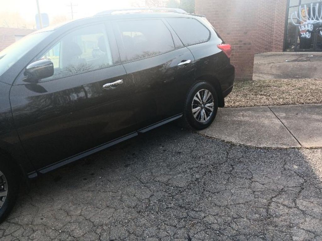 2017 Nissan Pathfinder Image 3