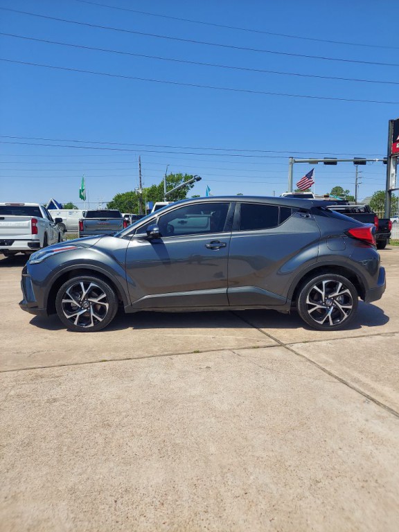 2022 Toyota C-HR Image 8