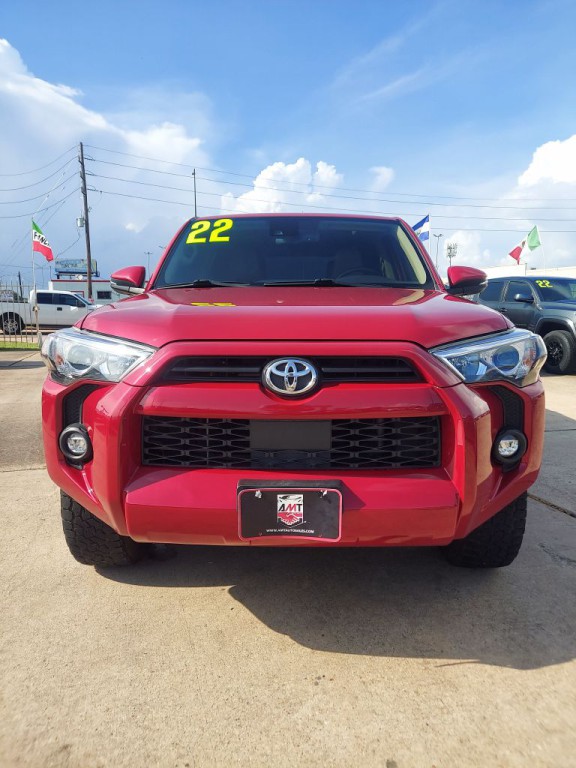 2022 Toyota 4Runner Image 2