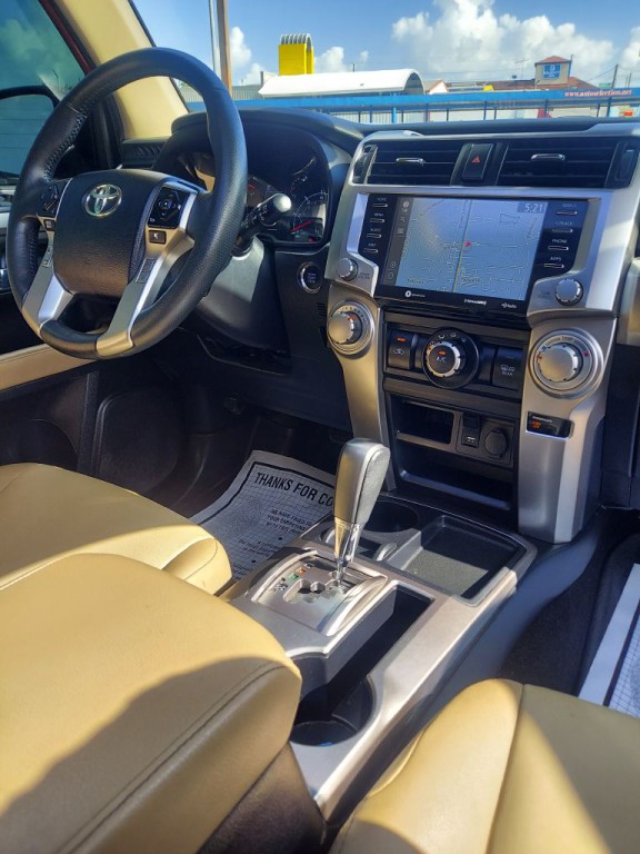 2022 Toyota 4Runner Image 14