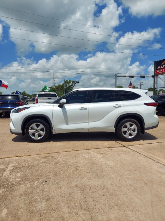 2022 Toyota Highlander Image 8