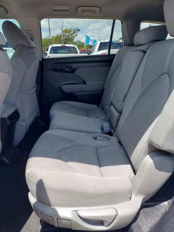 2022 Toyota Highlander Image 10