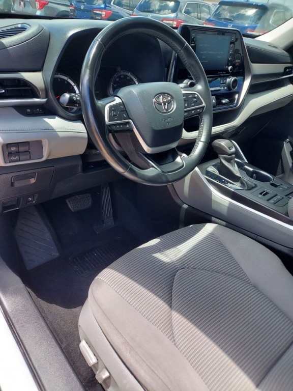 2022 Toyota Highlander Image 18
