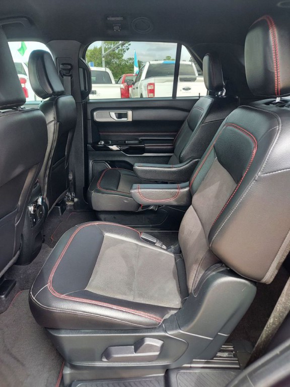 2023 Ford Explorer Image 10