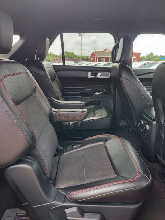 2023 Ford Explorer Image 13
