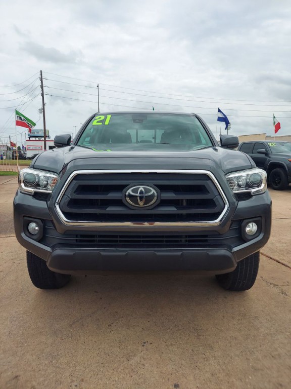 2021 Toyota Tacoma Image 2