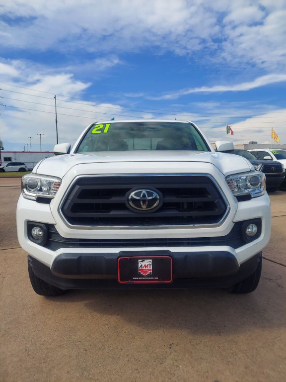 2021 Toyota Tacoma Image 2