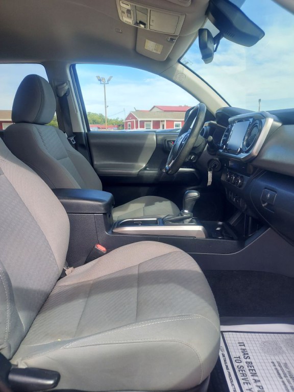 2021 Toyota Tacoma Image 11