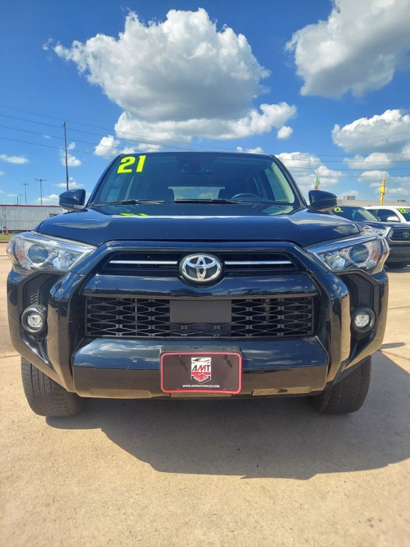 2021 Toyota 4Runner Image 2