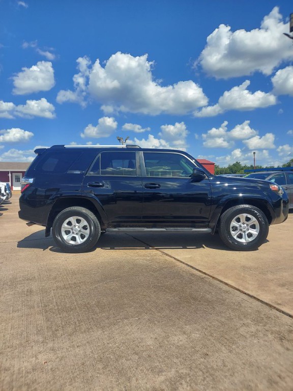 2021 Toyota 4Runner Image 4
