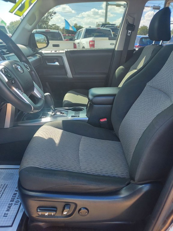 2021 Toyota 4Runner Image 9