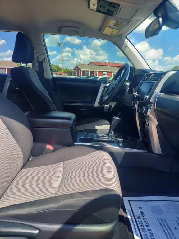 2021 Toyota 4Runner Image 11