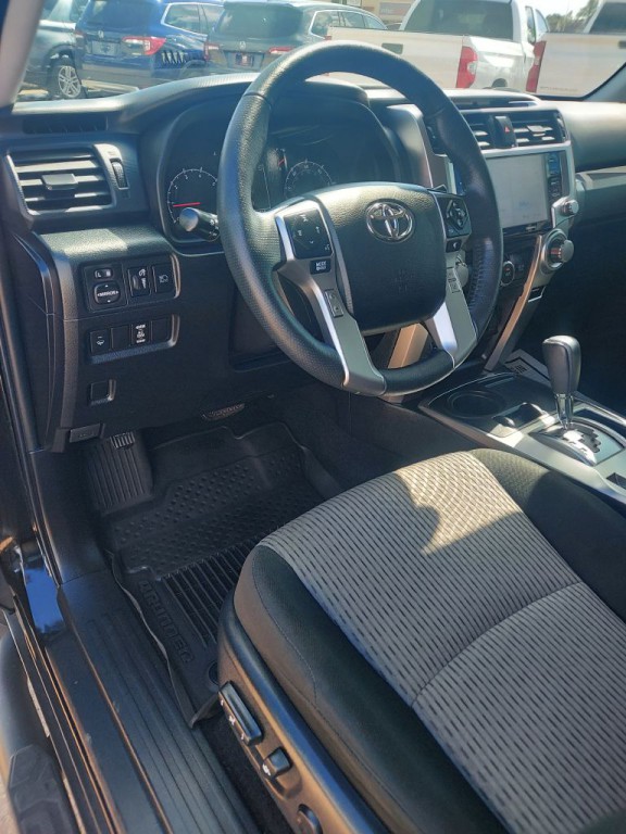 2021 Toyota 4Runner Image 16