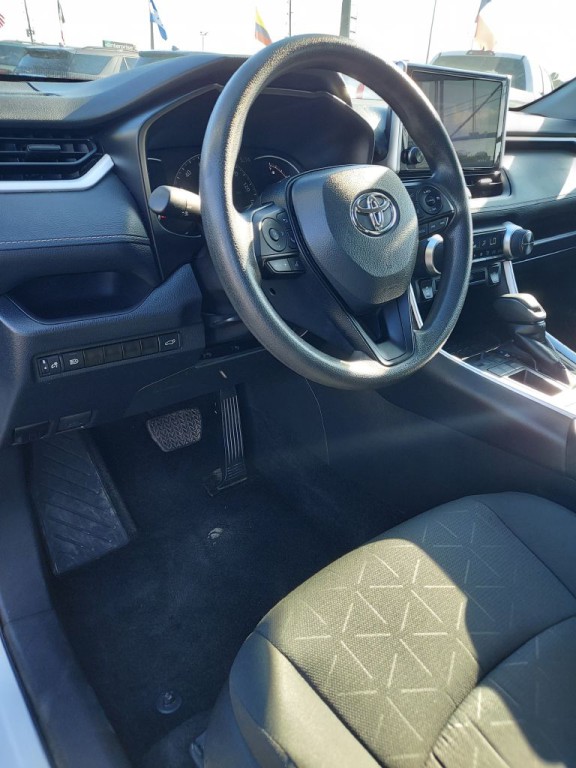 2024 Toyota Rav4 Image 17