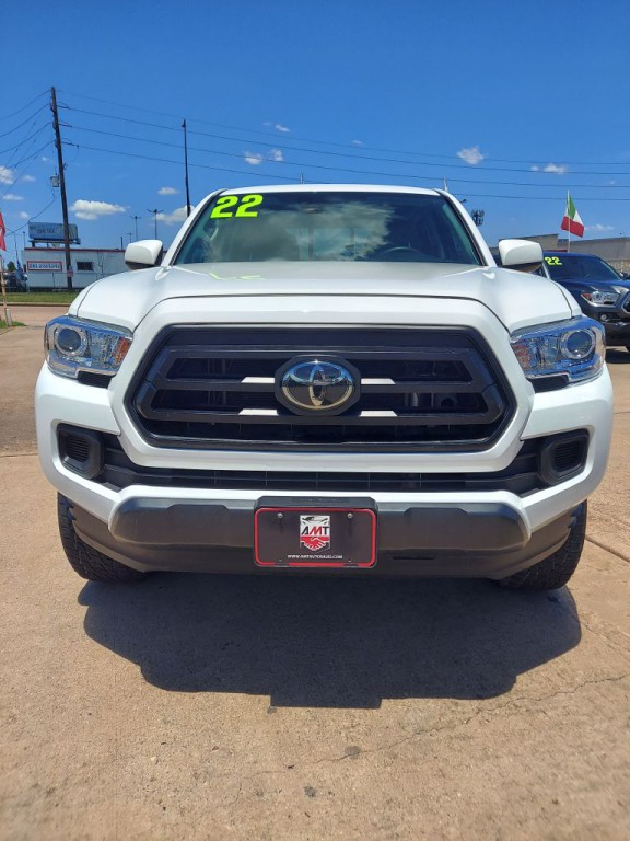 2022 Toyota Tacoma Image 2