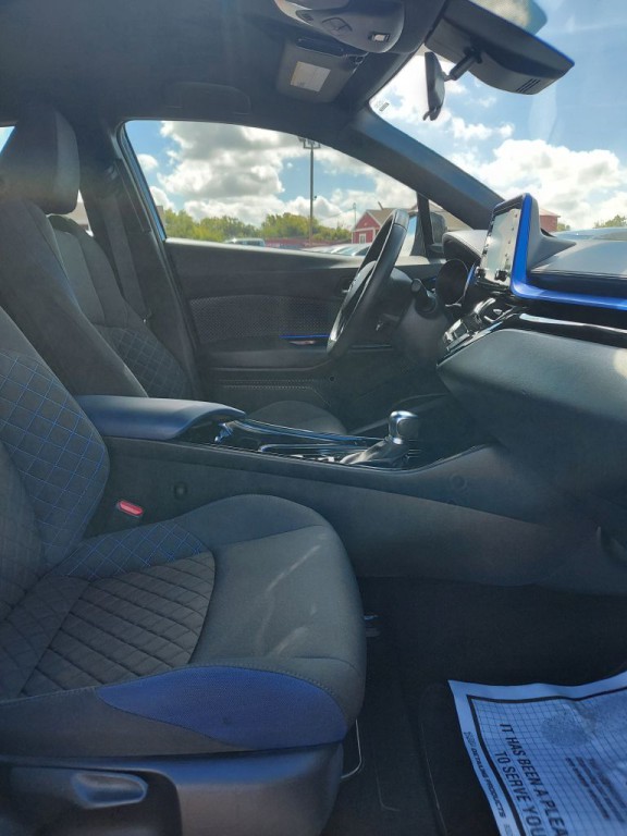 2021 Toyota C-HR Image 11