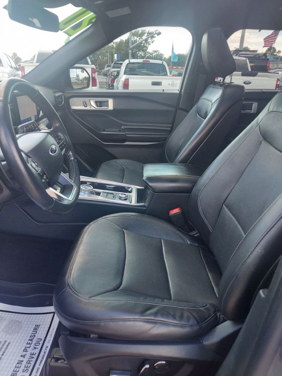 2020 Ford Explorer Image 9