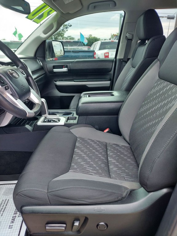 2020 Toyota Tundra Image 9
