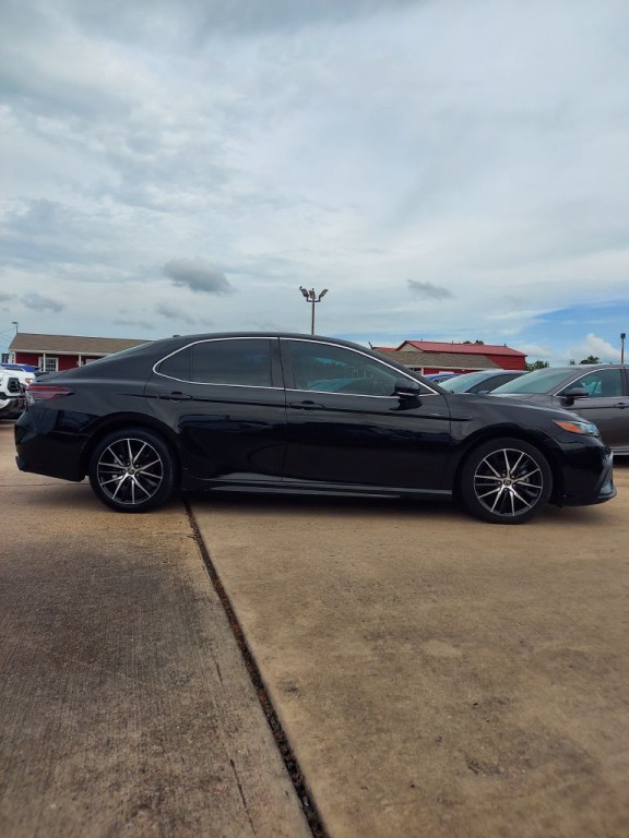 2022 Toyota Camry Image 4